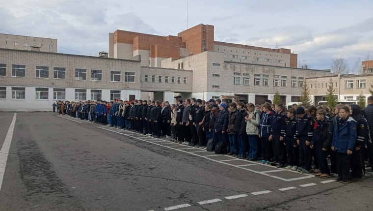 Школьный Парад Победы.
